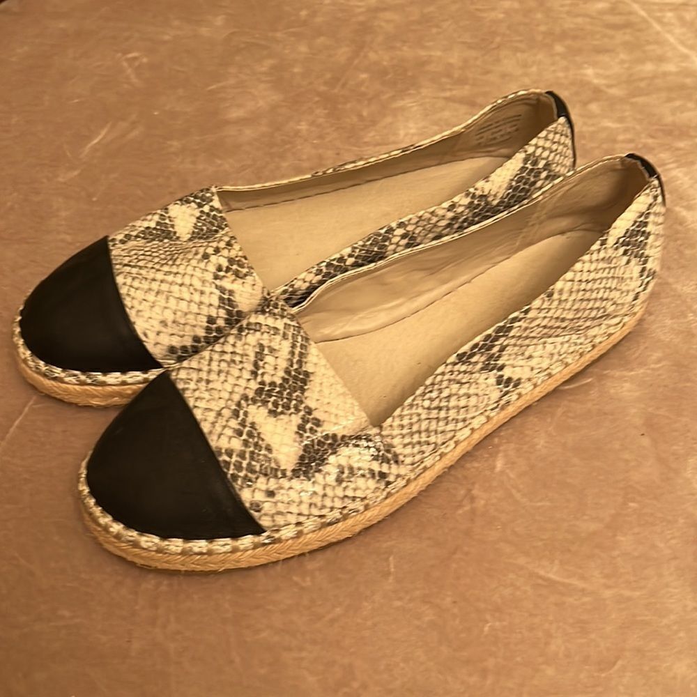 Aldo Sz 8 Reptile Snake Jute Loafers w/ Cap Toe EUC